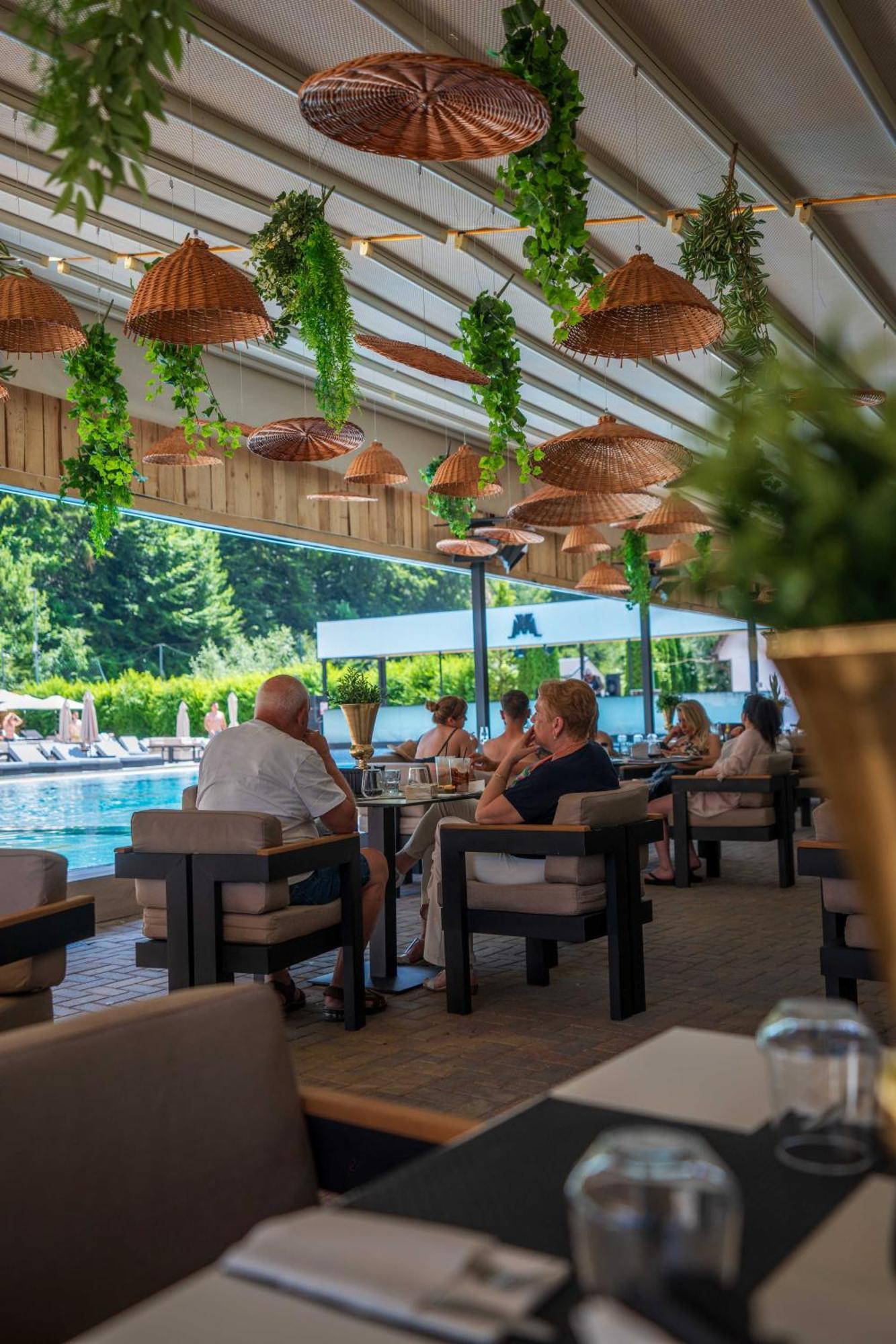 Marabou Resort Braşov Buitenkant foto
