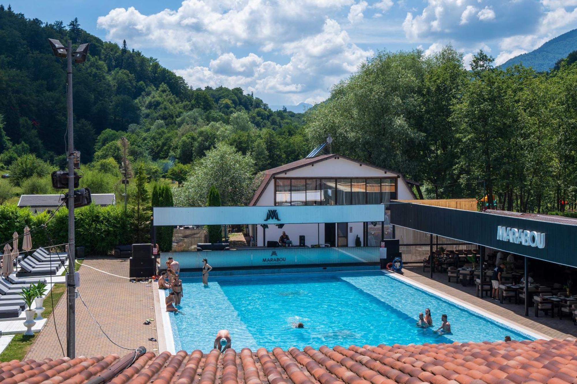 Marabou Resort Braşov Buitenkant foto