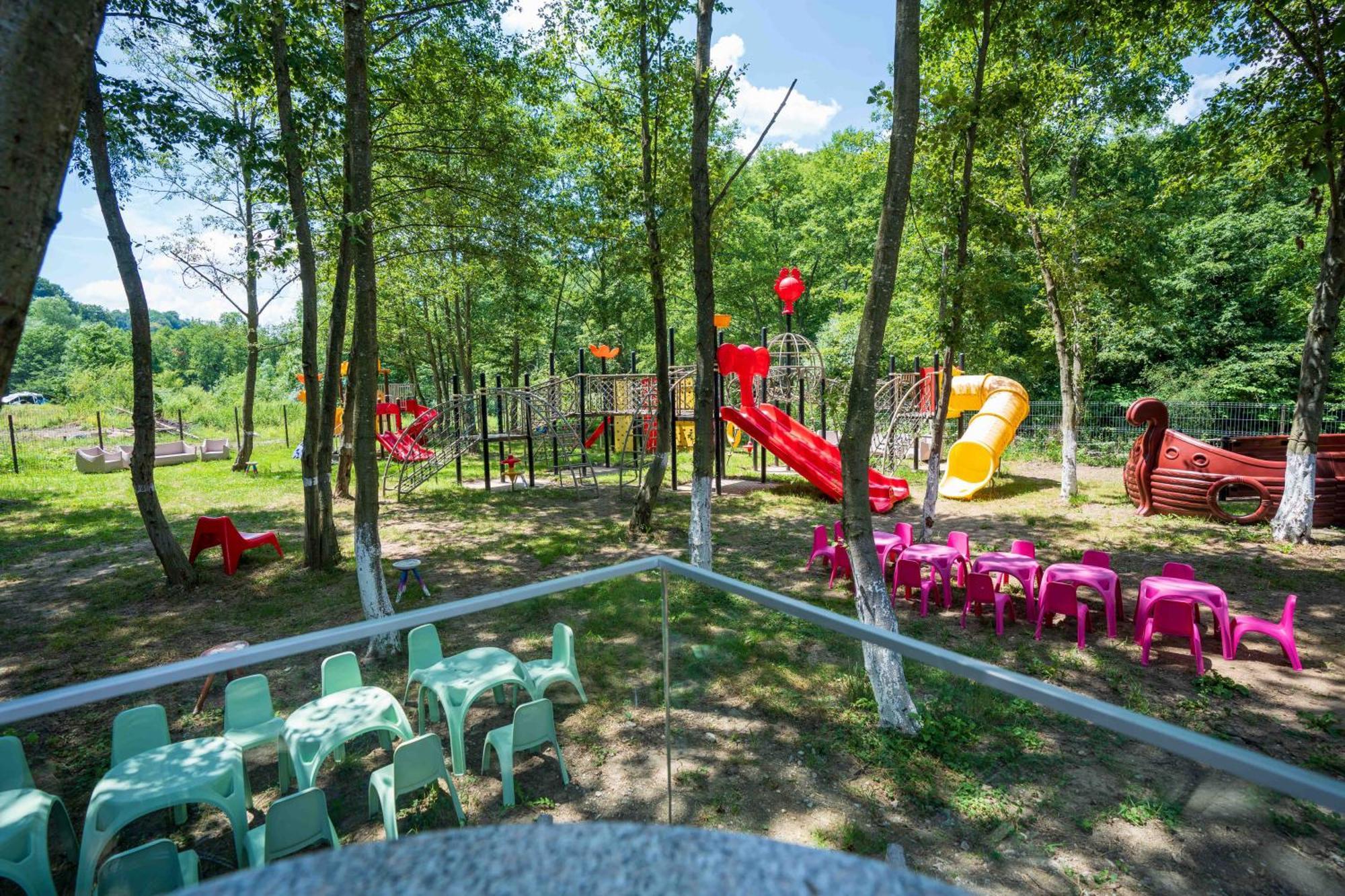 Marabou Resort Braşov Buitenkant foto