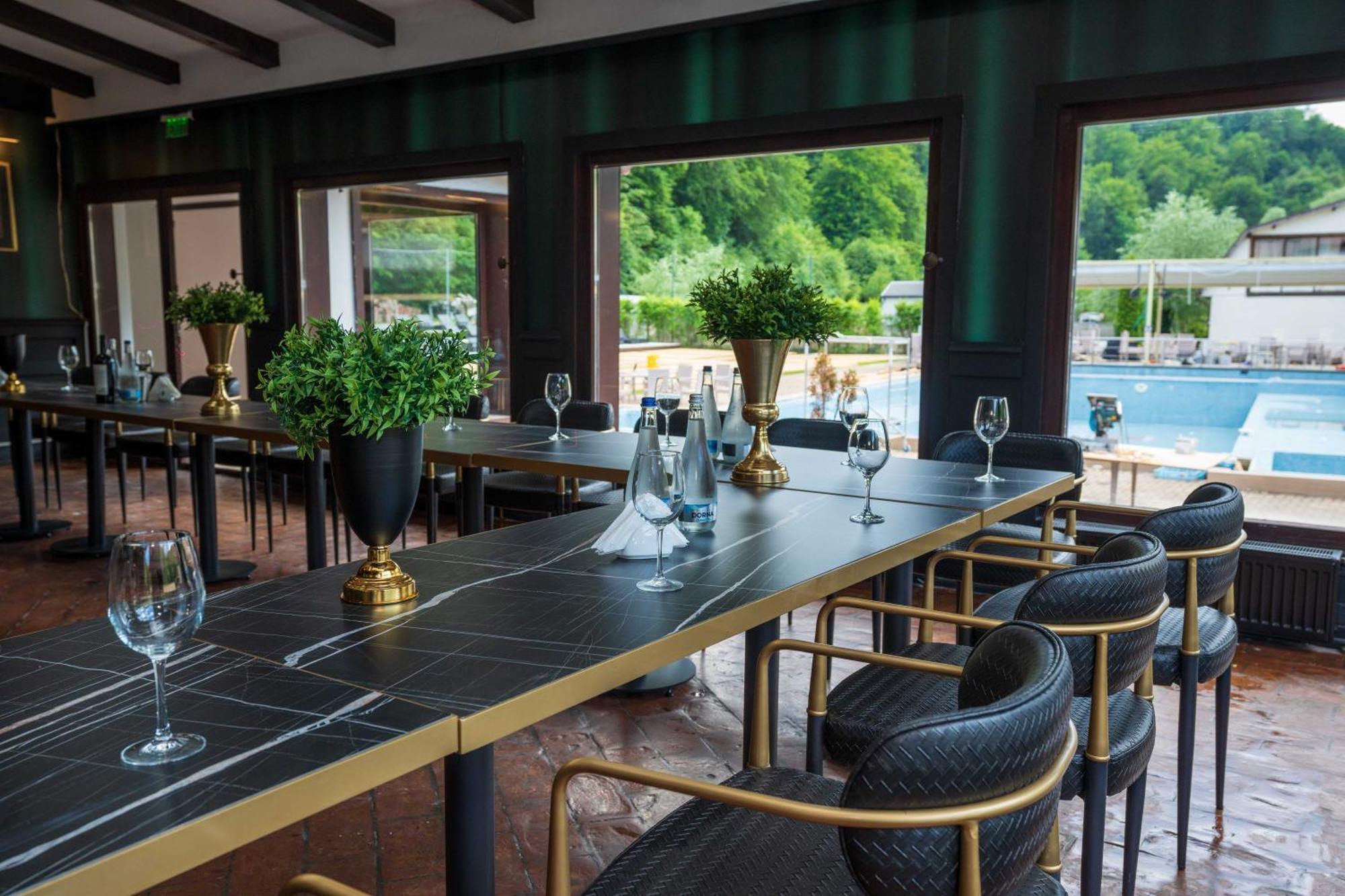 Marabou Resort Braşov Buitenkant foto